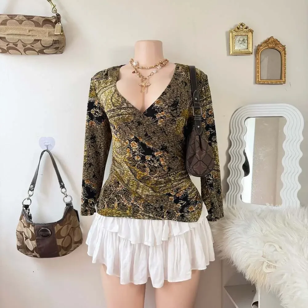 Vintage Whimsy Paisley Floral 3/4 Sleeve Ruched Wrap top